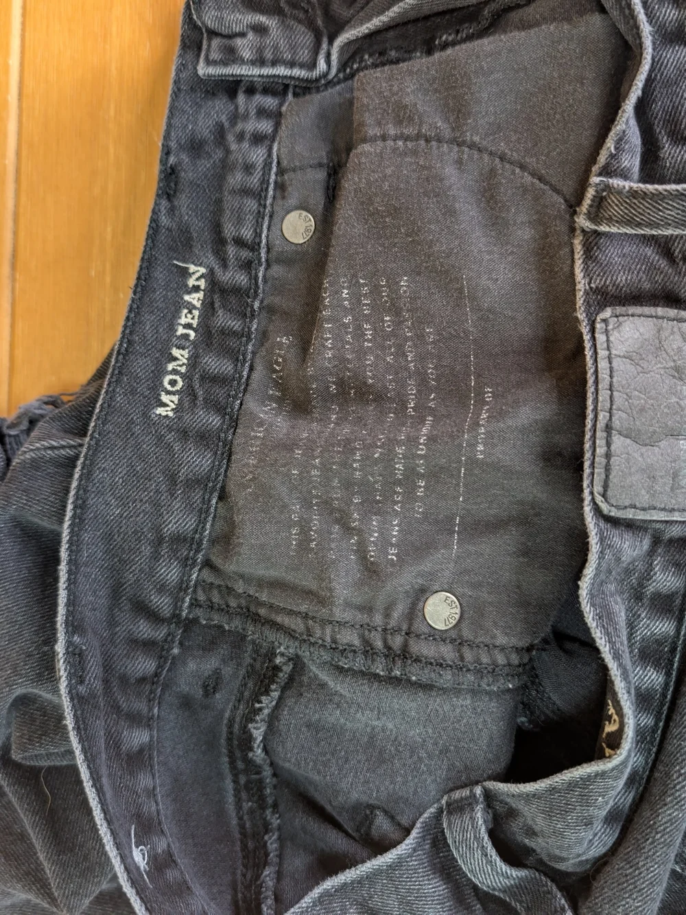 Aeo Black Denim Mom Jeans Distressed